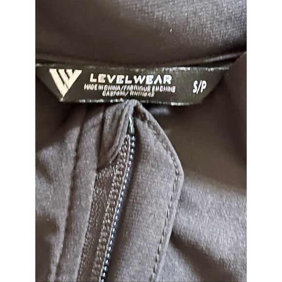 Level Wear Women’s Zip Up Golfing Vest - Picture 10 of 11